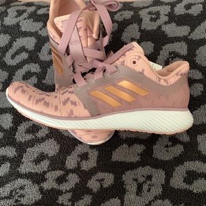 Adidas Edge Lux 3 Running Shoes/Sneakers